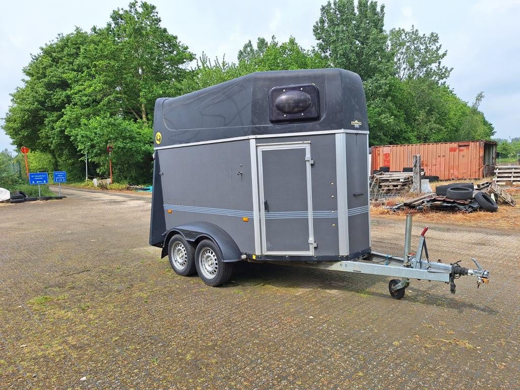 Paardentrailer, Ophalen