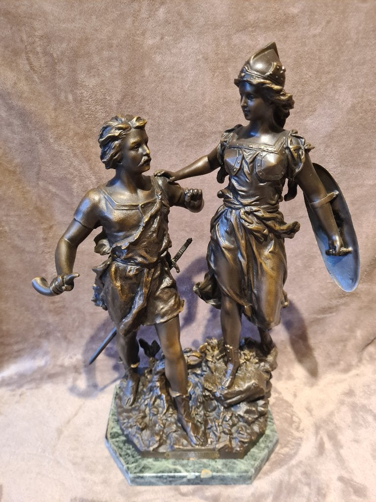 Beeld Siegfried en Brünnhilde.hoogte 51cm, Enlèvement