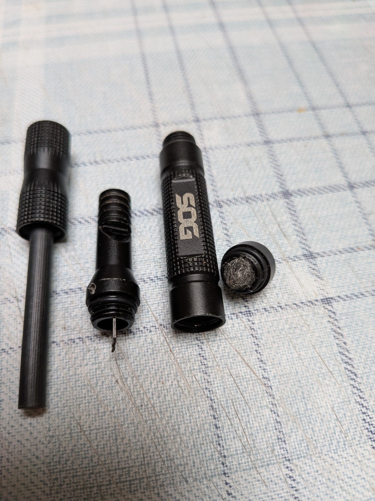 Sog firesteel, Caravanes & Camping, Outils de camping, Enlèvement ou Envoi