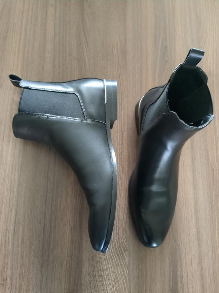 Zwarte leren Chelsea boots van Zign (maat 42), Vêtements | Hommes, Chaussures, Neuf, Bottes, Zign, Enlèvement