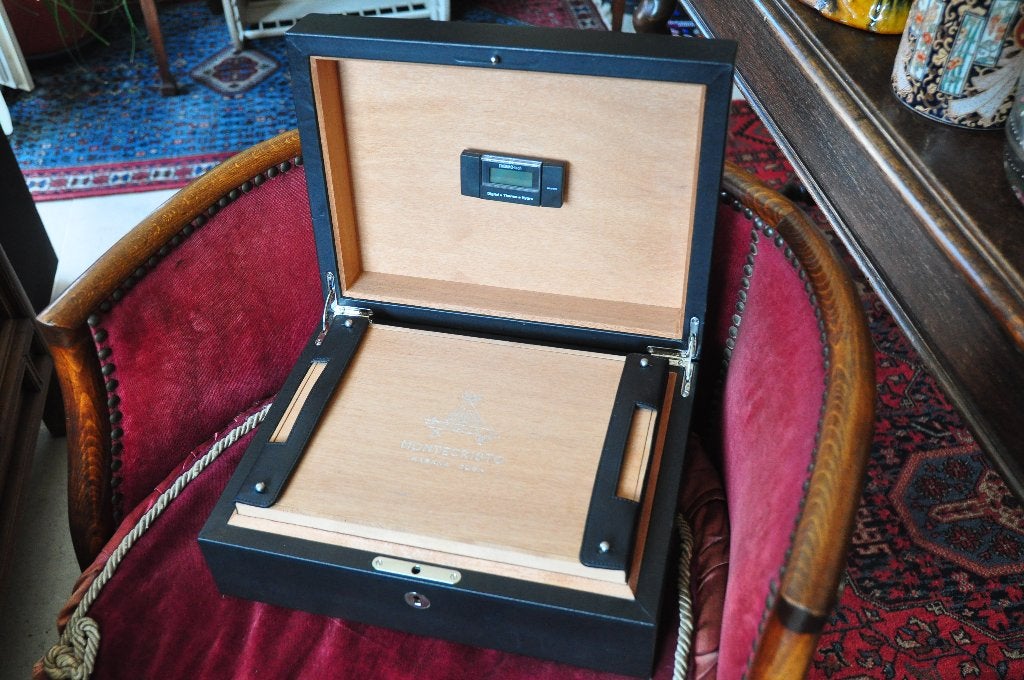 Humidor de luxe - Montecristo - La Havane - Cuba - Cigares, Collections, Enlèvement ou Envoi, Comme neuf