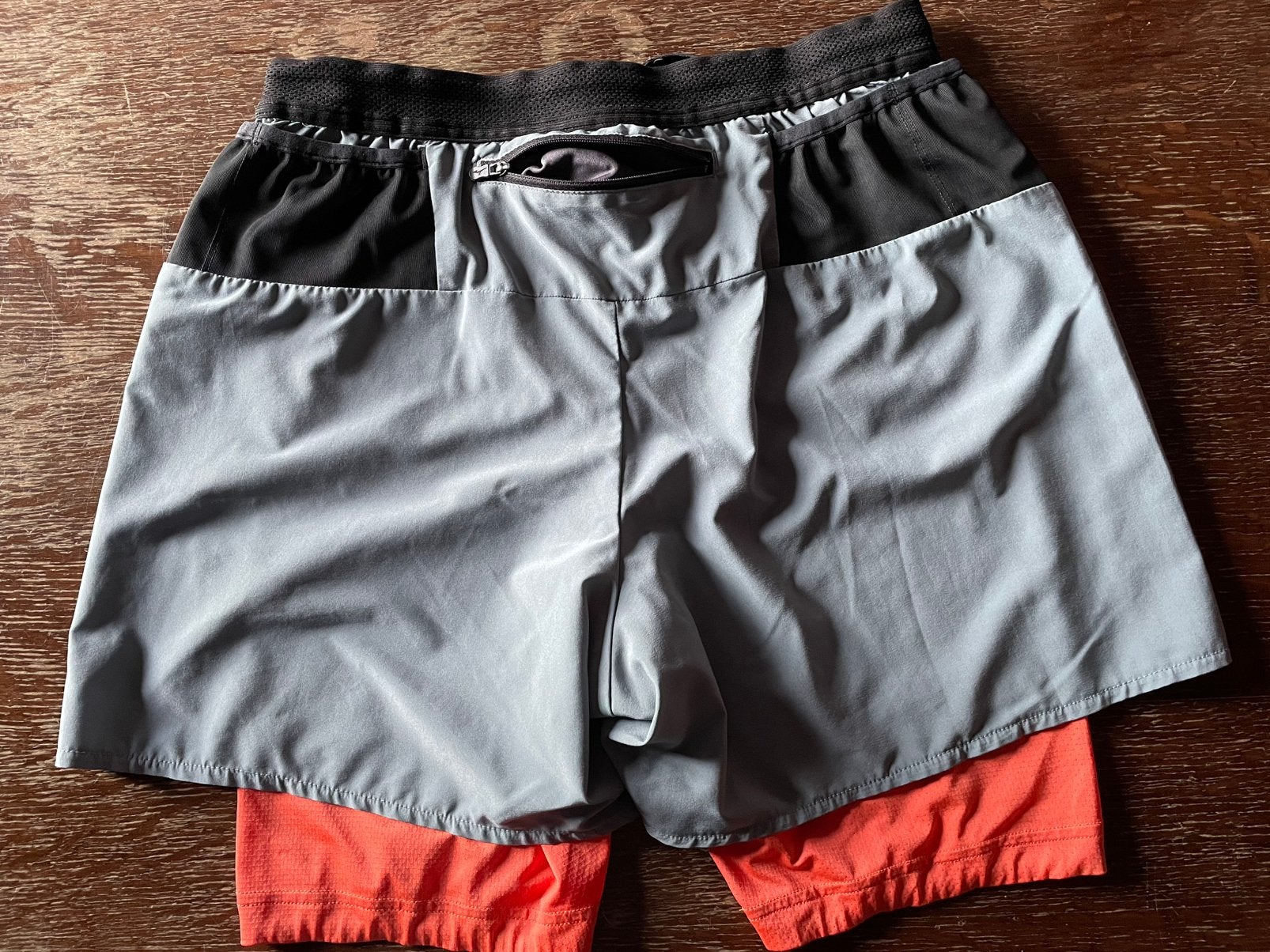 Short Mizuno ER 5.5 2in1 maat S, Overige merken, Gebruikt, Ophalen of Verzenden, Kleding