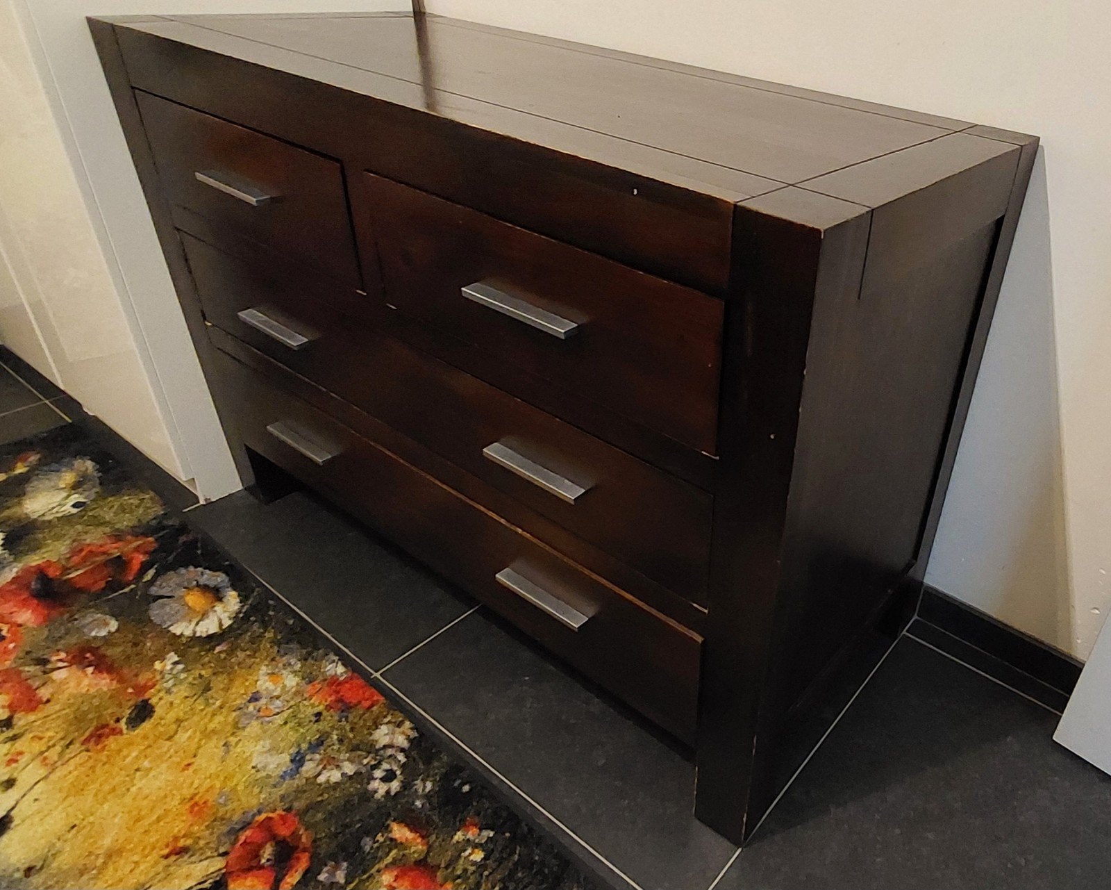 Belle commode/commode en bois foncé (120 cm de large), Maison & Meubles, Armoires | Commodes, 3 ou 4 tiroirs, Moins de 100 cm