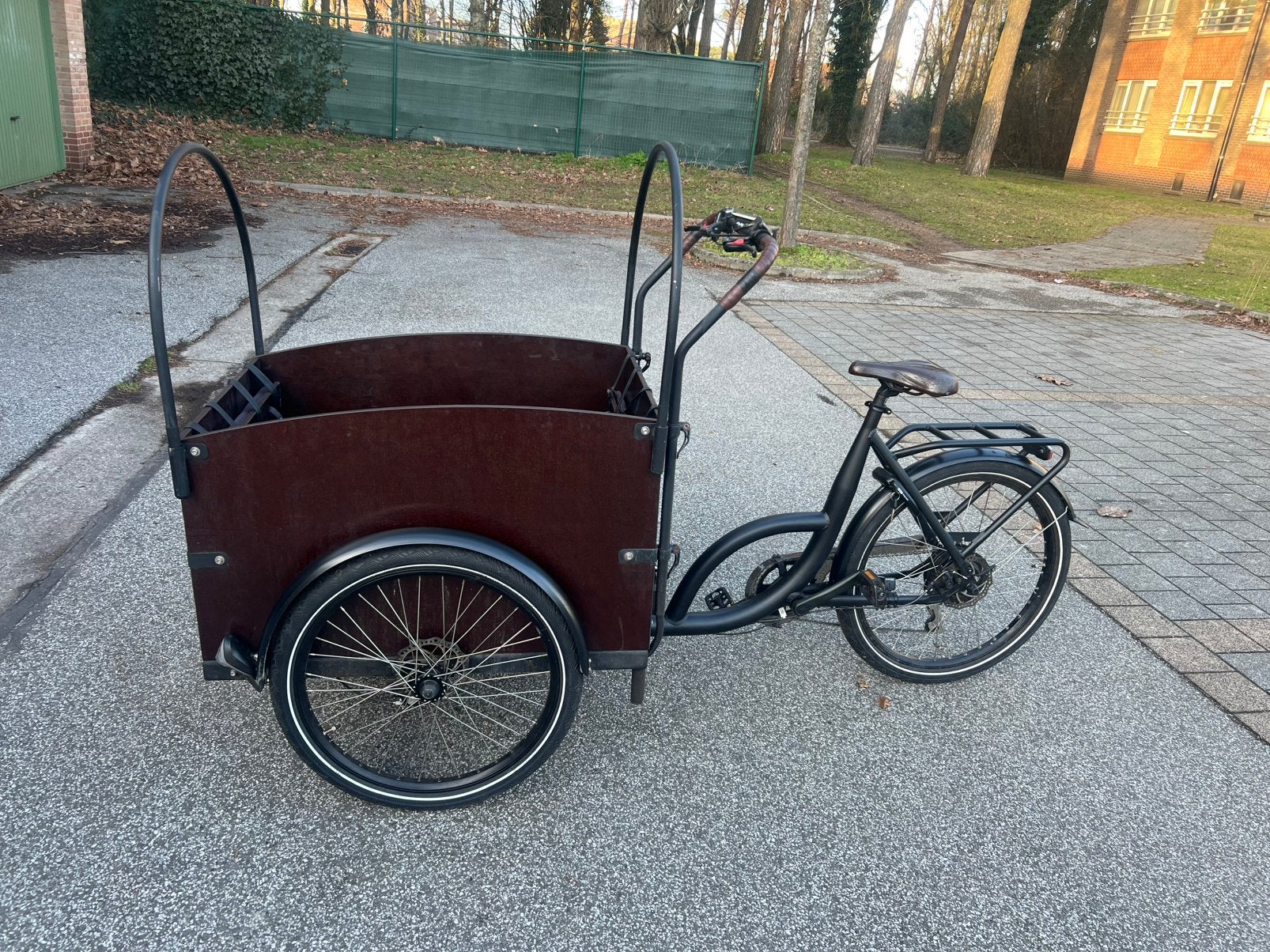 Elektriche bakfiets goede staat 4 persoons, Ophalen, Zo goed als nieuw