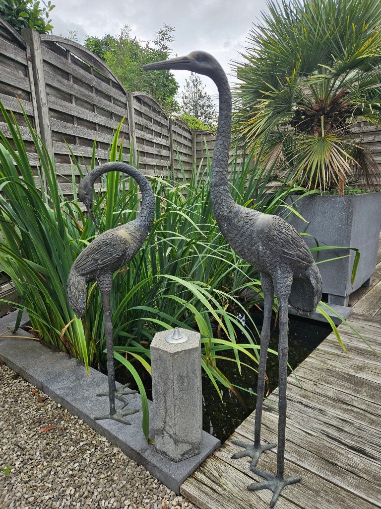 2 bronzen kraanvogels oudere bronzen mooie patina lage prijs, Ophalen, Zo goed als nieuw, Overige materialen, Dierenbeeld
