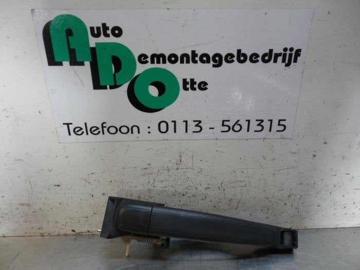 Poignée portière 4portes arrière gauche d'un Peugeot 307, -, Utilisé, -, Peugeot