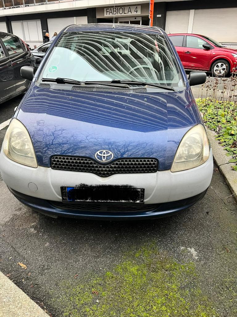Toyota Yaris, Auto's, Toyota, Voorwielaandrijving, Stof, Blauw, Grijs