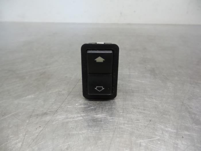 Commutateur vitre électrique d'un BMW 5-Serie (5-Serie 95-), -, 3 mois de garantie, Utilisé, -