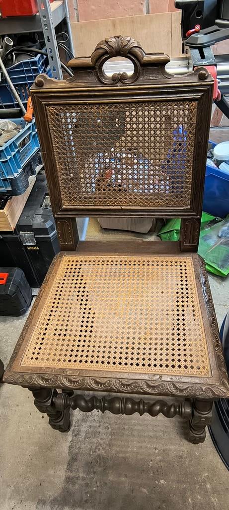 Antieke stoelen, Ophalen