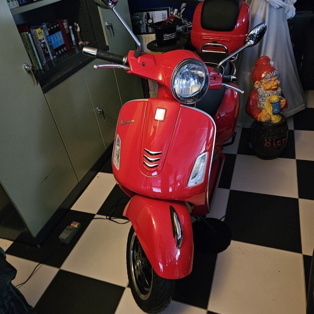 Vespa GTS 300, Vélos & Vélomoteurs, Enlèvement, Neuf