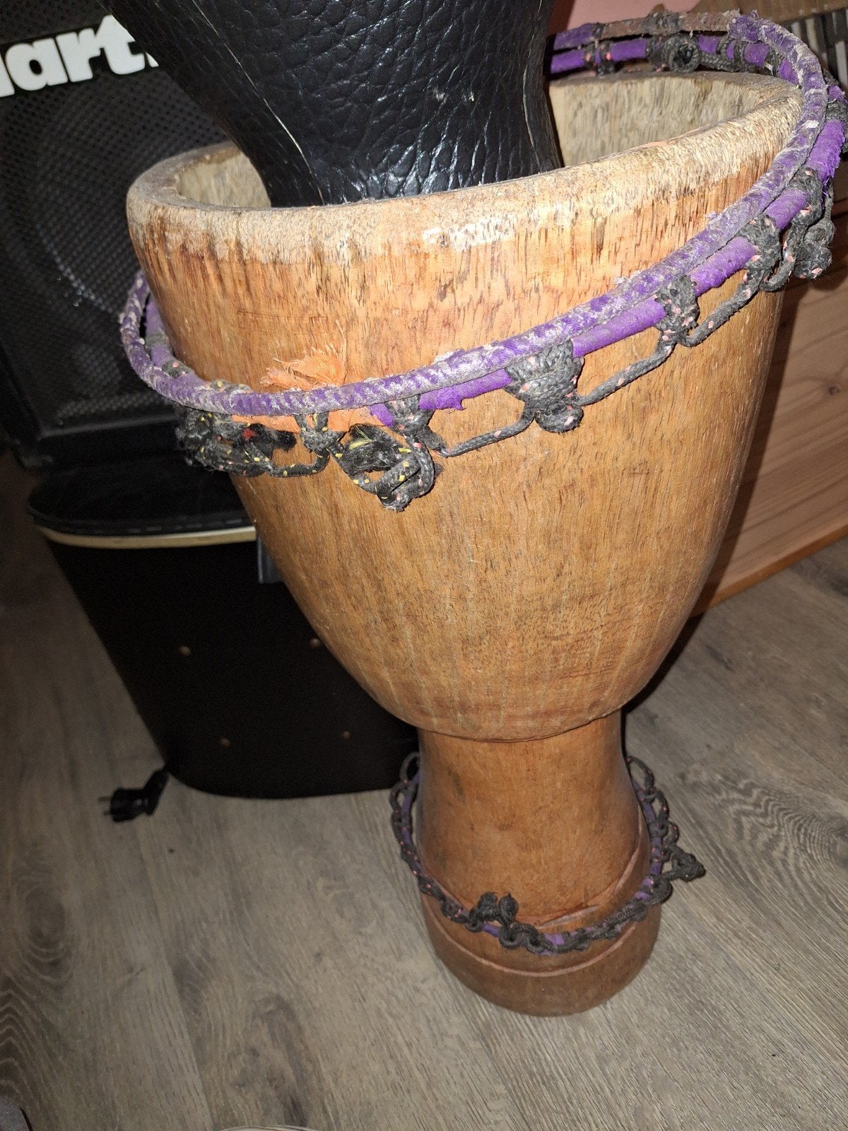 Djembe gratis, Ophalen