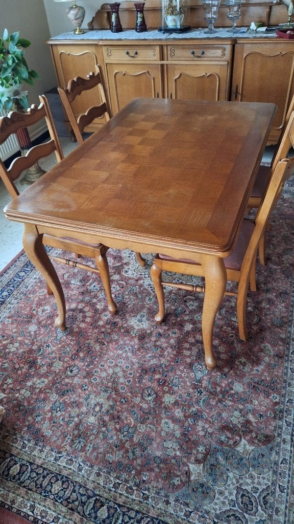 Tafel en stoelen, Enlèvement