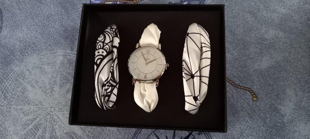 Montre dame Bill's, Handtassen en Accessoires, Horloges | Dames, Polshorloge, Overige materialen, Nieuw, Ophalen