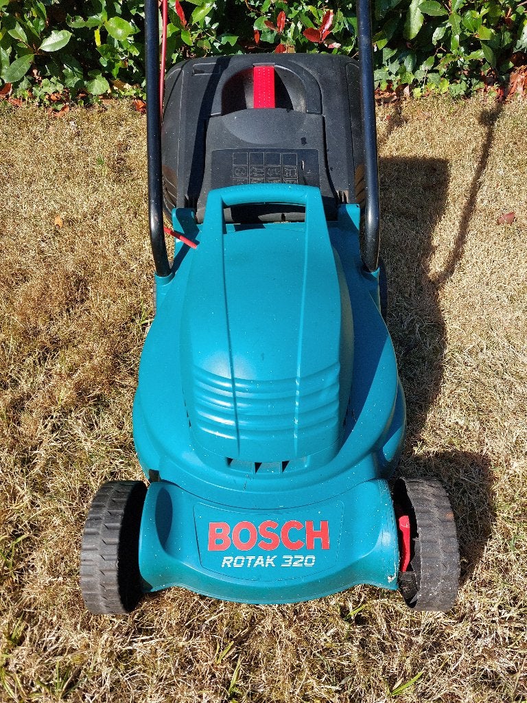 Bosch Grasmaaier Rotak 320, Tuin en Terras, Ophalen, Cirkelmaaier, Gebruikt, Elektrische grasmaaier