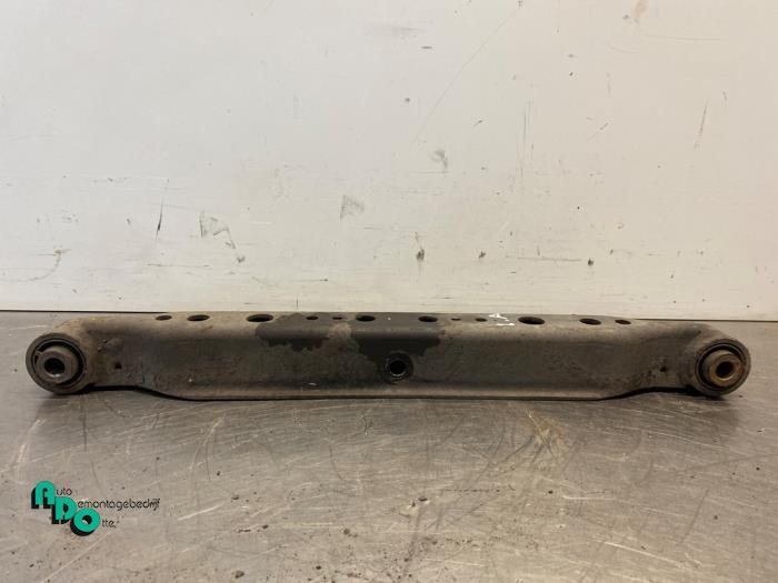 Bras de suspension arrière gauche d'un Nissan Qashqai (Qash, -, 3 mois de garantie, Utilisé, -