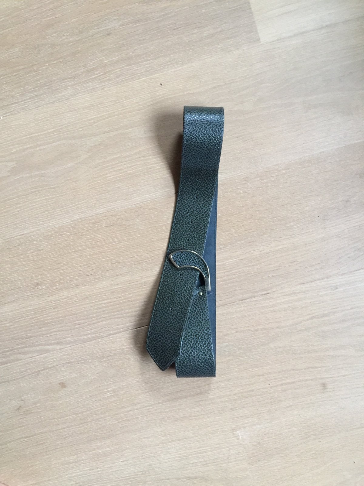 Riem goede en nette staat slechts 2euro, Kleding | Dames, Overige Dameskleding, Ophalen of Verzenden, Zo goed als nieuw