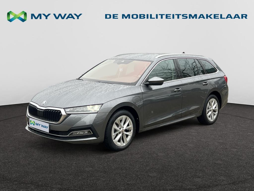 Skoda Octavia Combi PHEV Octavia SW PHEV 1.4 TSI Clever DSG, Autos, Skoda, Argent ou Gris, Achat, Cruise Control, https://public.car-pass.be/vhr/88e2de67-f81c-4ae6-8fe0-8c41d509e329
