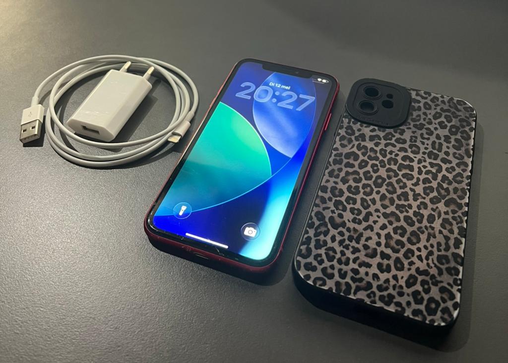 Iphone 11 rouge, Télécoms, Téléphonie mobile | Apple iPhone, Comme neuf, iPhone 11, Rouge, Enlèvement