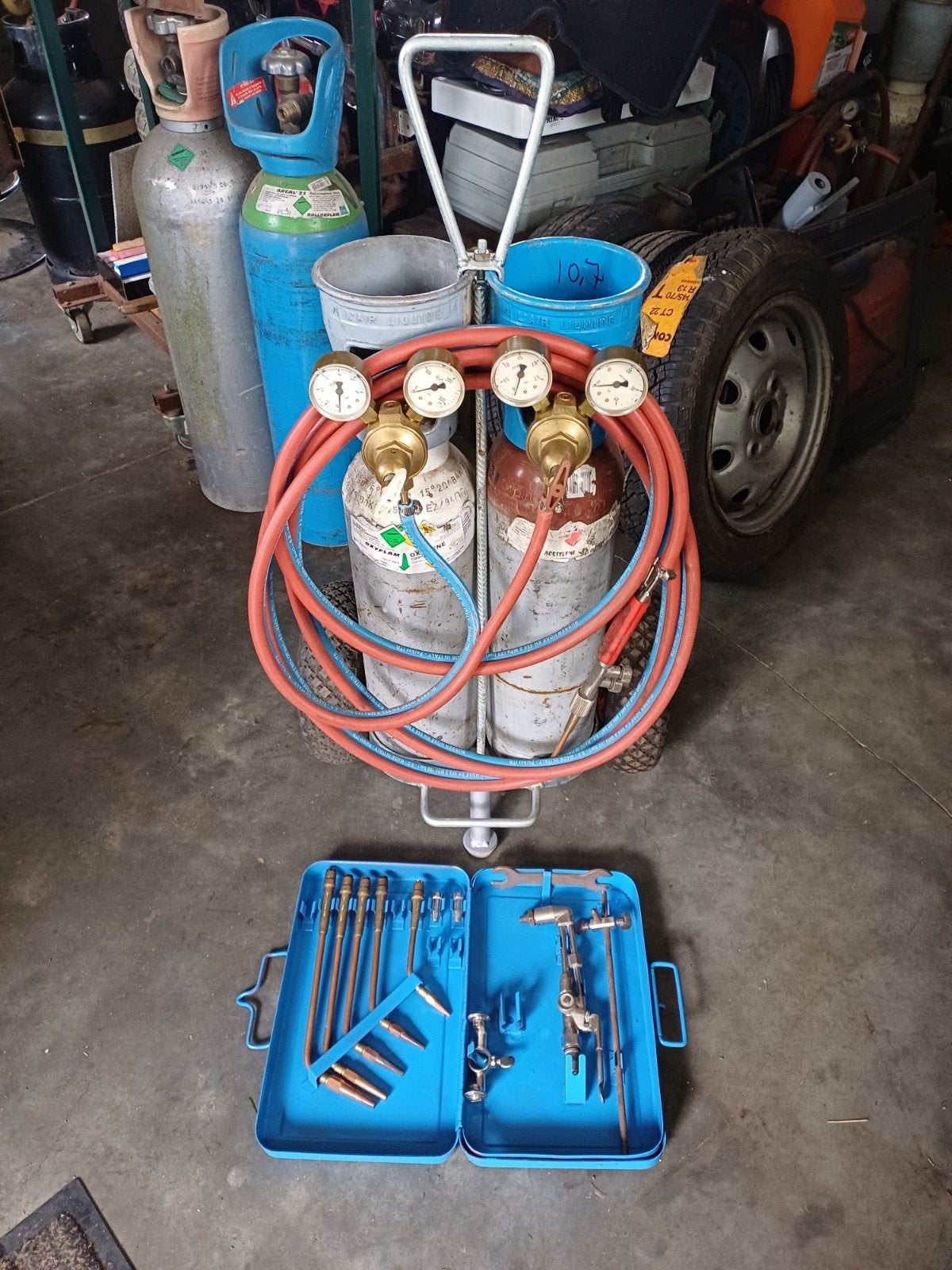 Zeer complete zaklamp, Ophalen