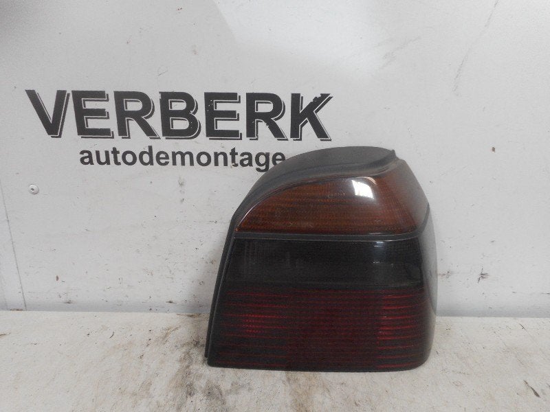 FEU ARRIÈRE DROIT Volkswagen Golf III (1H1), Volkswagen, Utilisé, Rixbecker Straße 75
59552  Lippstadt, DE, Info@forvia.com