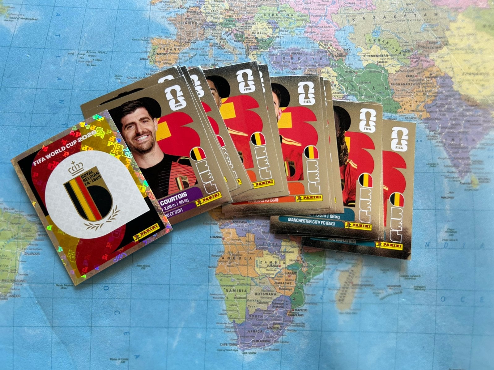 Panini WK ‘26 : zilveren teamset Belgie, Ophalen of Verzenden, Zo goed als nieuw, Meerdere stickers