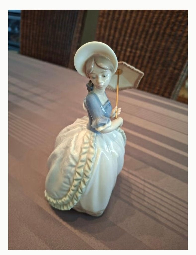 Beeldje Nao by Lladro, Verzamelen, Beelden en Beeldjes, Ophalen, Zo goed als nieuw, Overige typen
