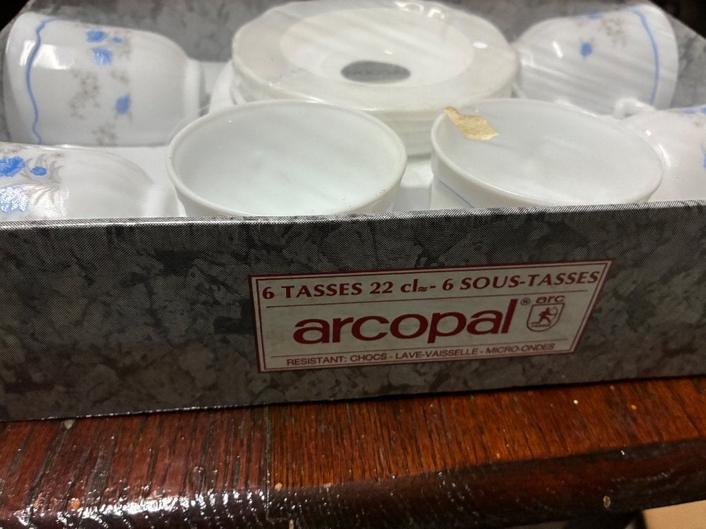 Vintage serviesset, Ophalen