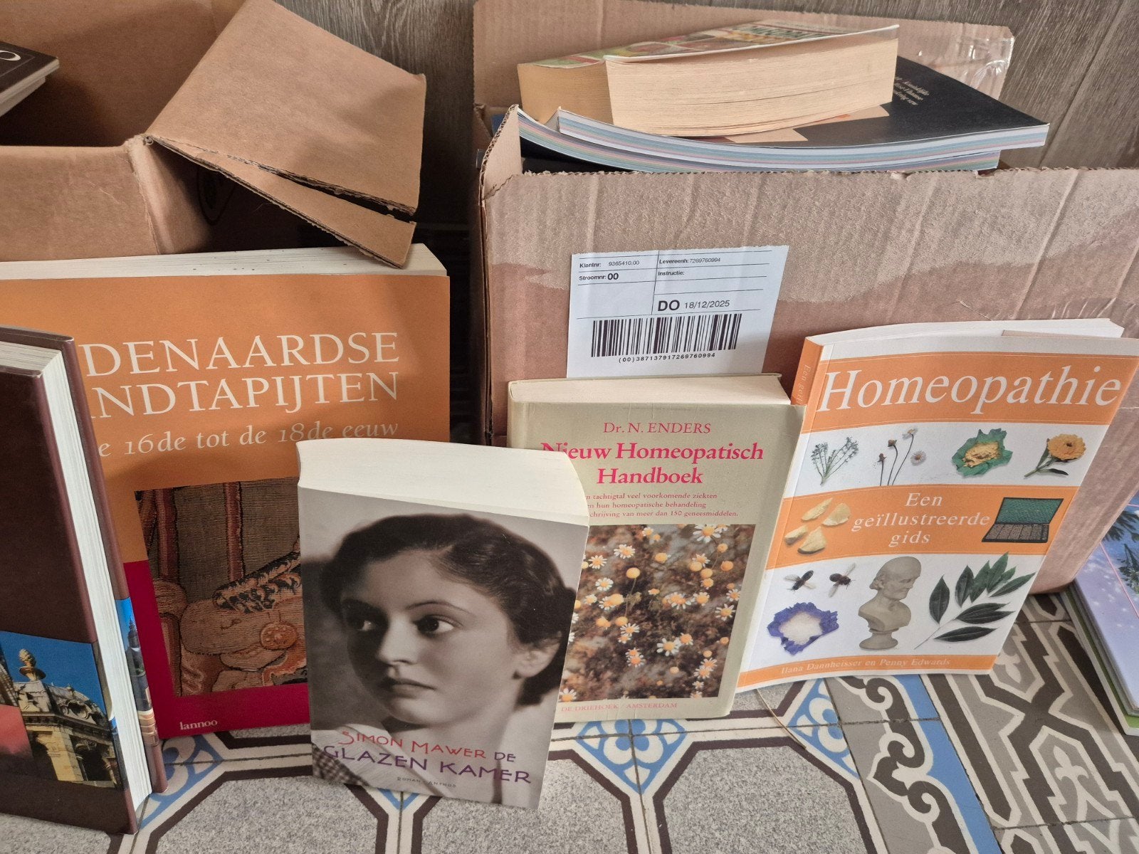 2 dozen met boeken., Diversen, Rommelmarktspullen, Ophalen