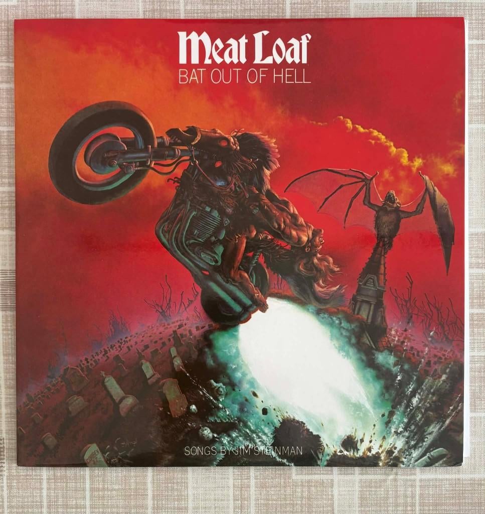 Meat Loaf - Bat Out Of Hell (Transparent Vinyl) (LP), Overige formaten, Ophalen of Verzenden, Zo goed als nieuw, Colored vinyl