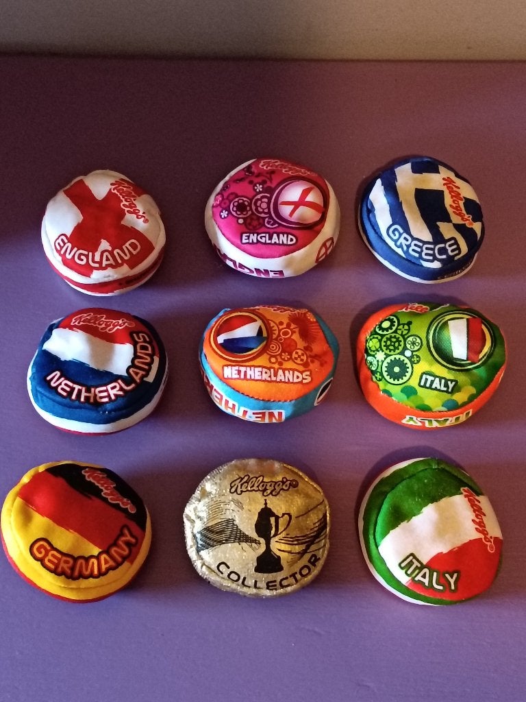 9 Soft footballs. (kellogg's), Ophalen of Verzenden, Gebruikt, Gebruiksvoorwerp