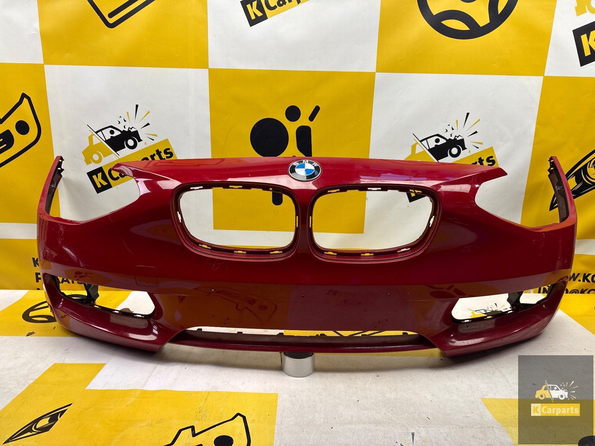 BMW 1-serie F20 F21 Voorbumper 51117272568, Auto-onderdelen, Petuelring 130
80788  Munich, DE, Gebruikt, Voor, Info@bmw.de