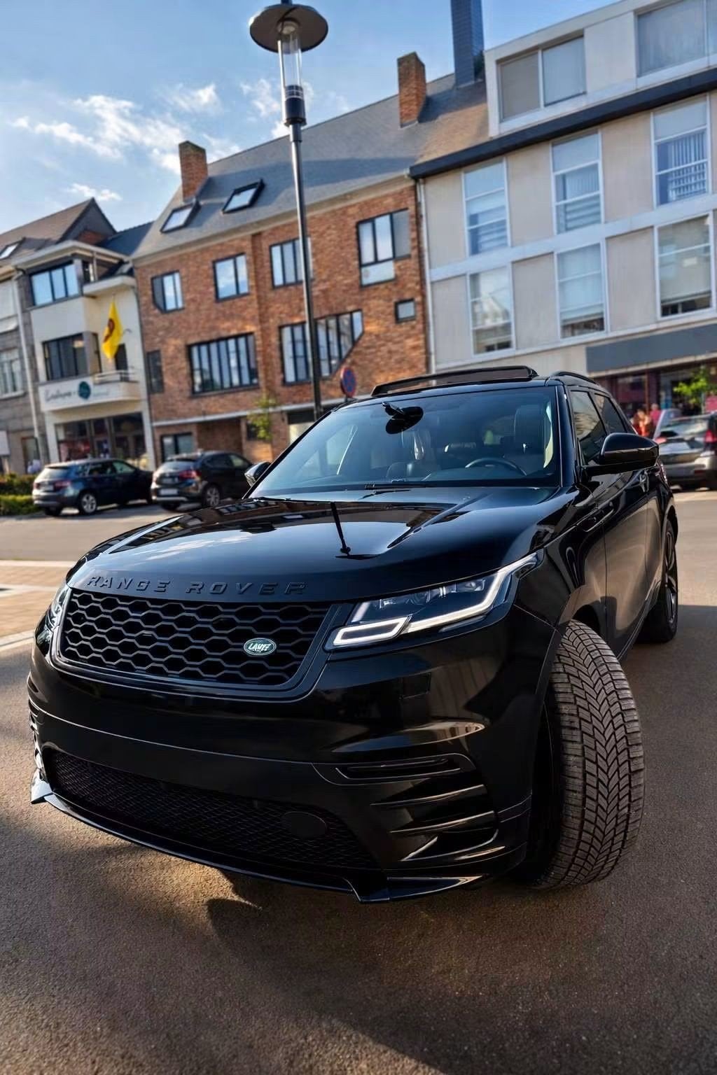 RANGE ROVER VELAR 2.0 FULL OPTIE, Auto's, Land Rover, Automaat, Navigatiesysteem, Zwart, Leder