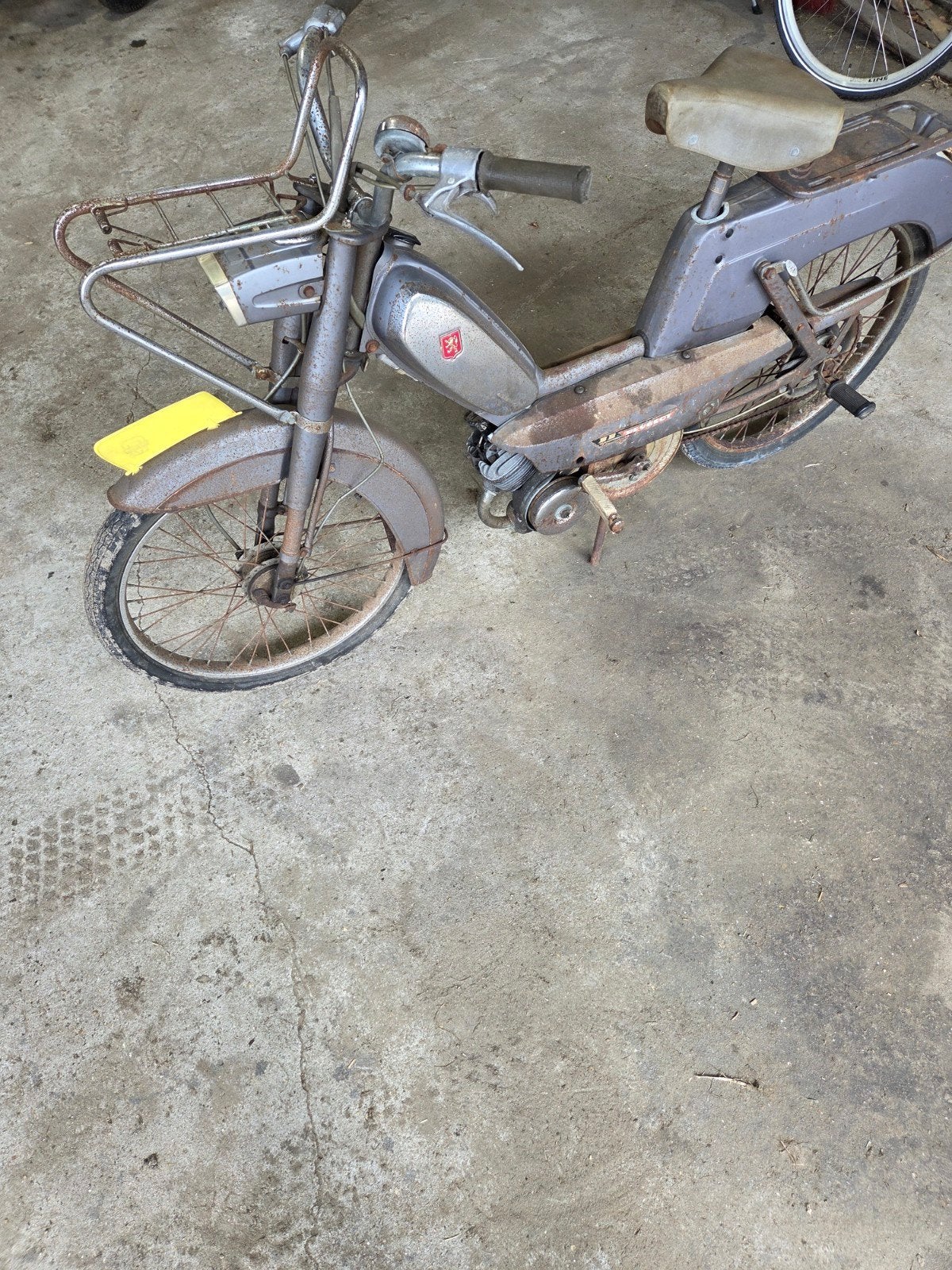 Peugeot brommer oldtimer opknapper, Fietsen en Brommers, Klasse A (25 km/u), 1 versnellingen, 0 cc, Ophalen