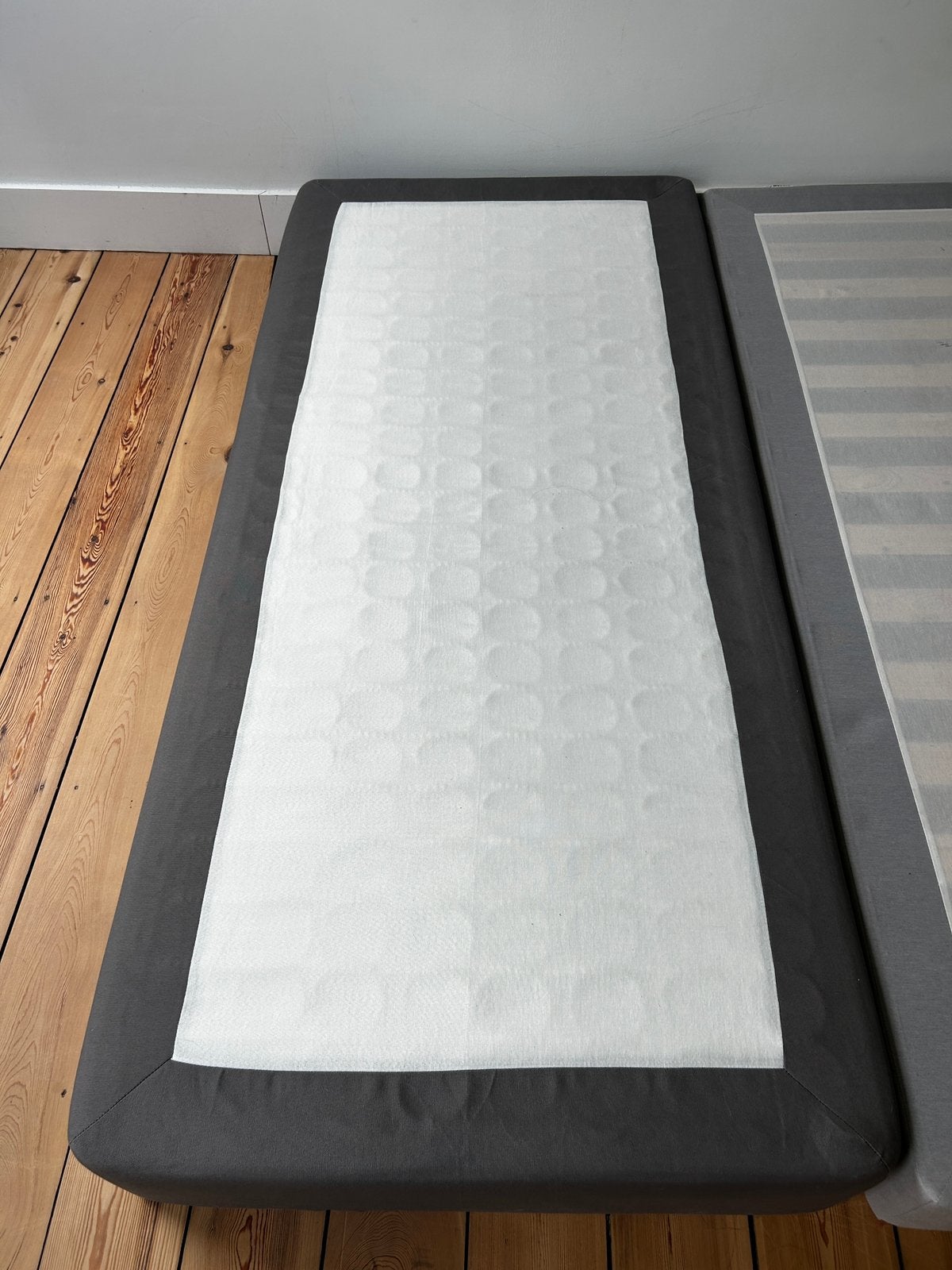 A donner - 4 sommiers 1 place et 4 matelas 1 place, Enlèvement, Utilisé, Sommier