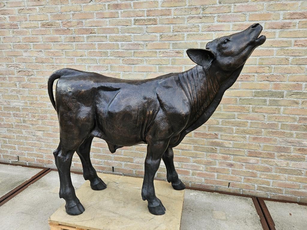 Bronzen prachtig kalf ware grote opruimprijs 2000 ipv 3500 !, Ophalen of Verzenden, Nieuw, Overige materialen, Dierenbeeld