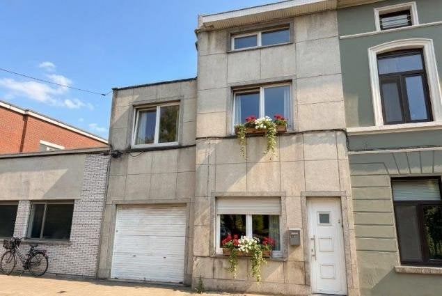 HUIS TE KOOP GENT NIEUWLAND 17, 120000 m², 3 kamers, Gent