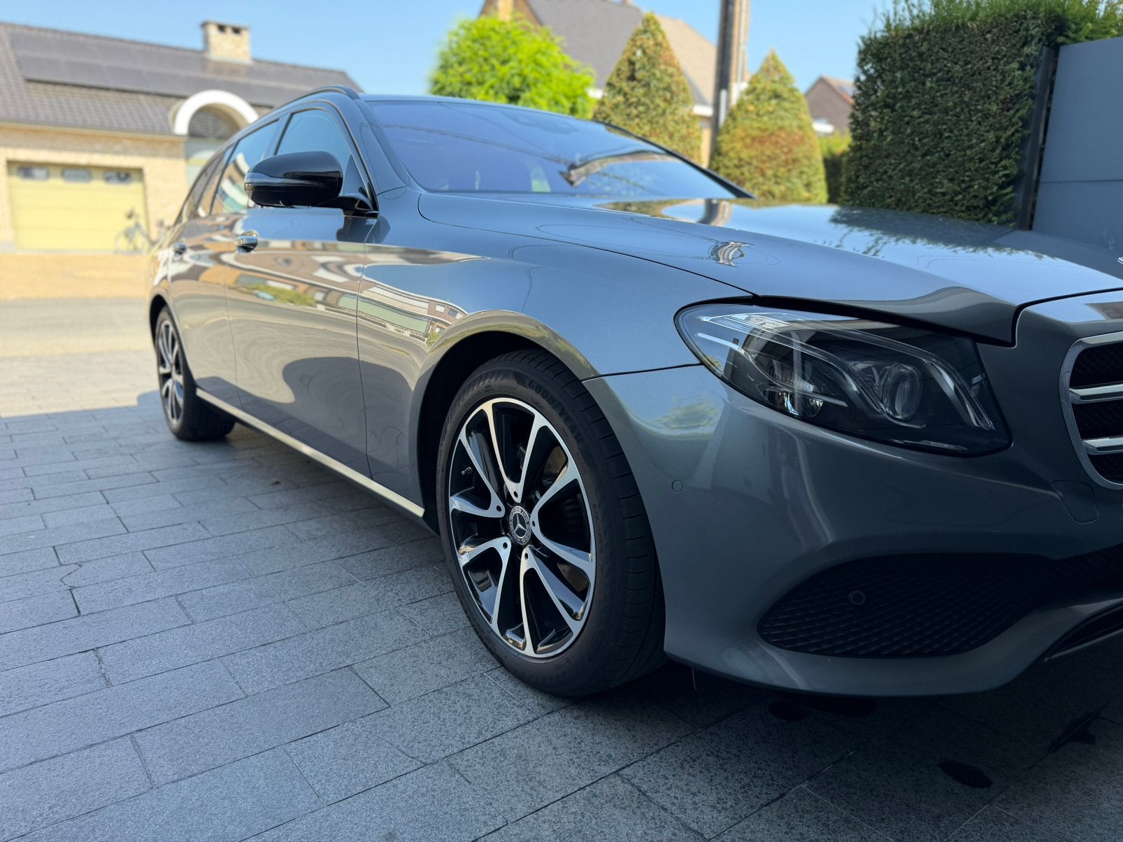 Mercedes-Benz E 200 - Pano/Bur/Rijasst/mem pack, Automaat, Achterwielaandrijving, 4 cilinders, Zilver of Grijs