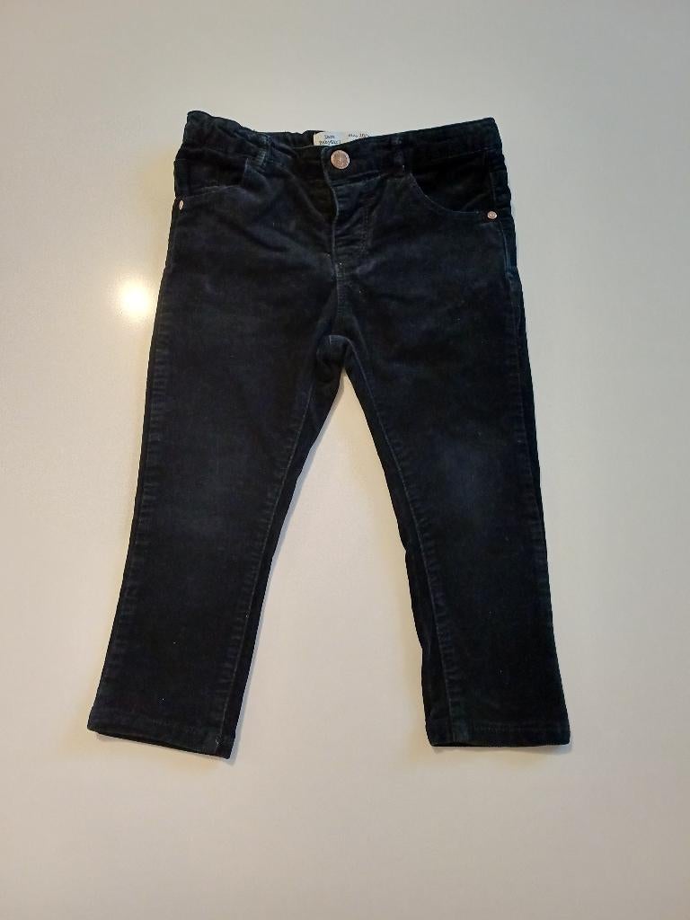 Zwart vloeren broekje maat 92 Zara, Enfants & Bébés, Vêtements enfant | Taille 92, Pantalon, Enlèvement ou Envoi, Zara, Utilisé