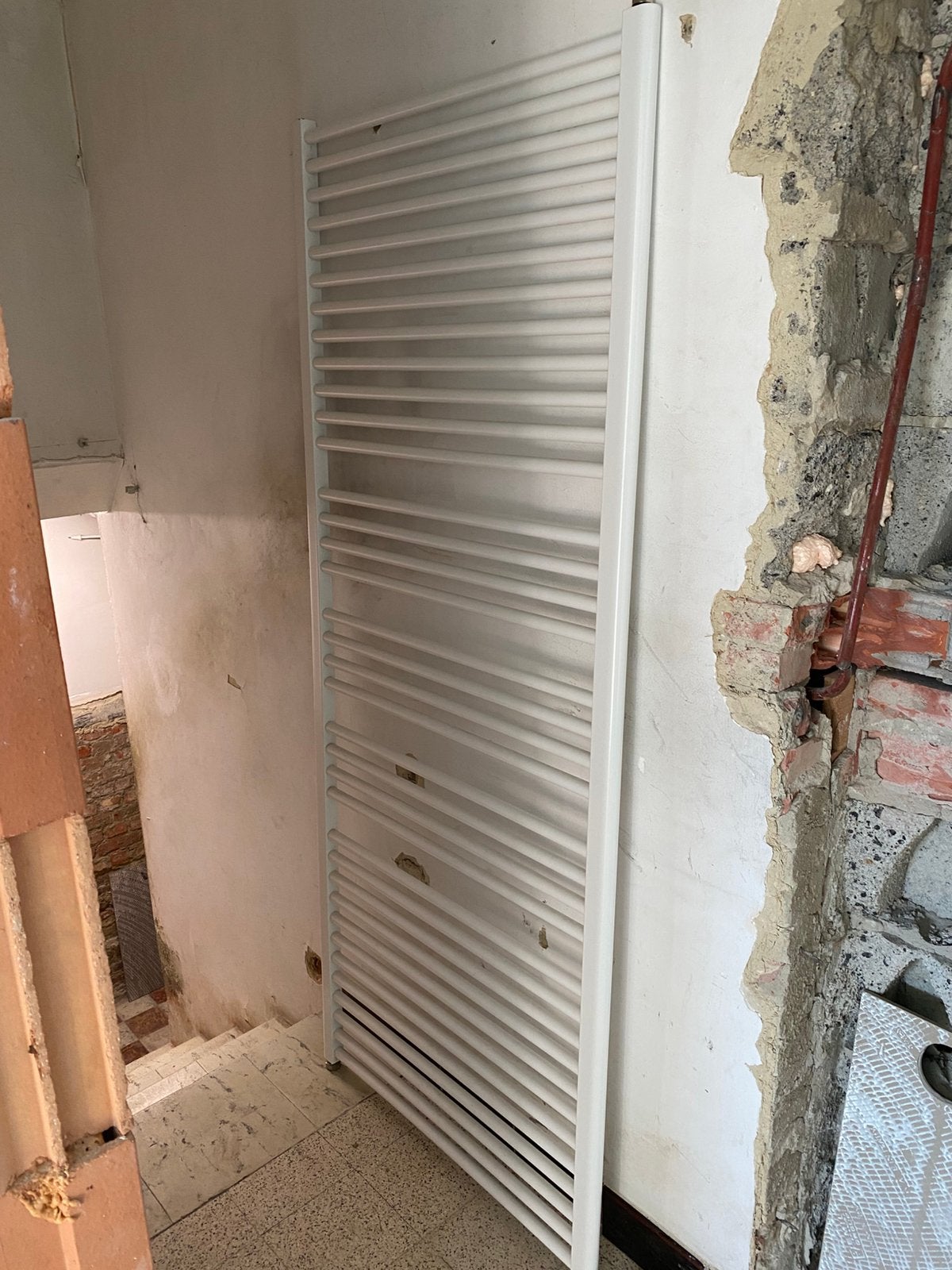 Moderne radiator / handdoek droger, Ophalen, Zo goed als nieuw, Radiator