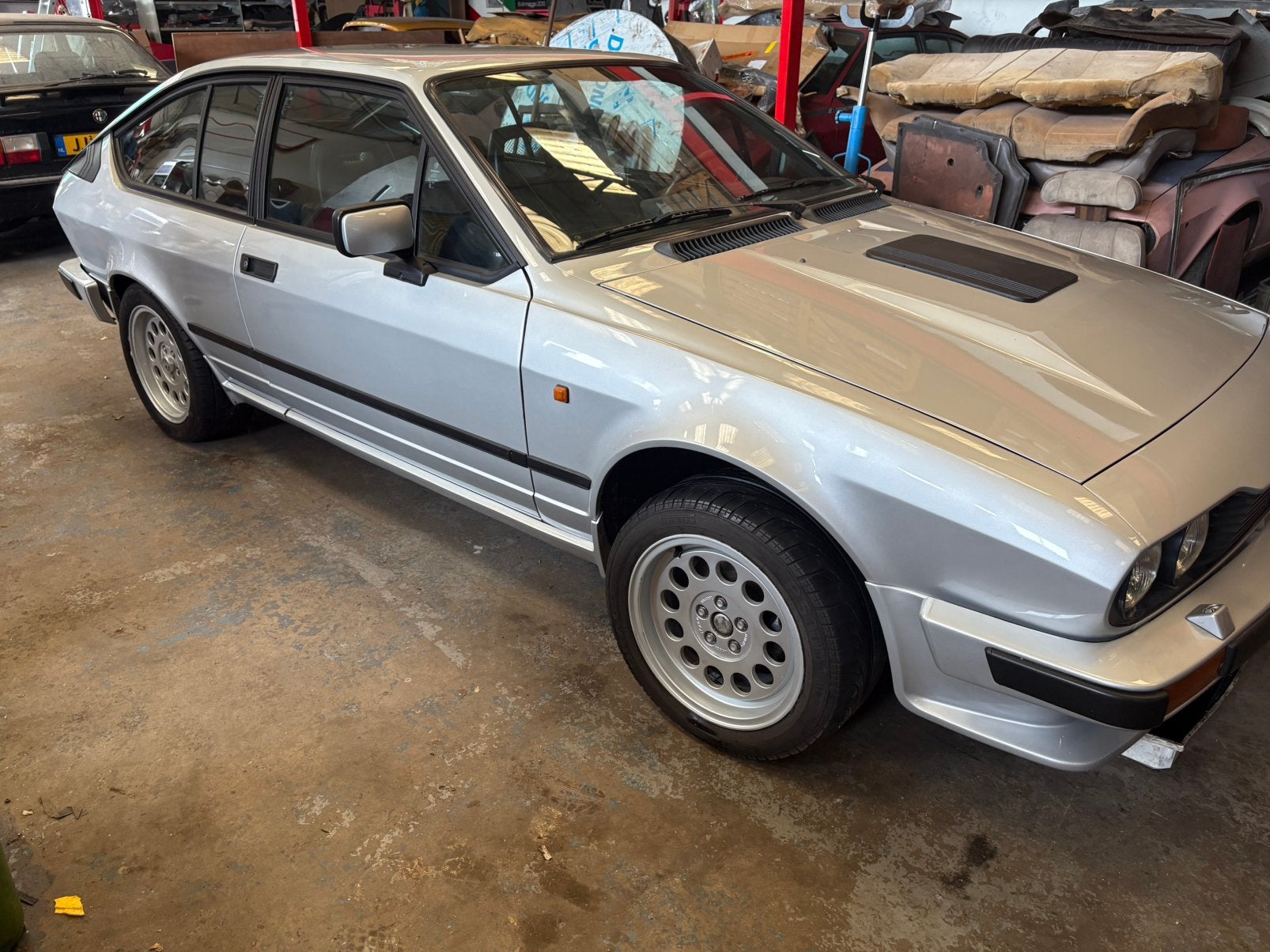 Alfa romeo gtv6, Argent ou Gris, Achat, 2500 cm³, Noir