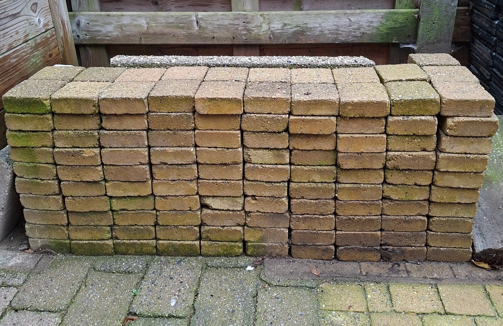 klinkers 10x10x4 en borduurs 100x25x6, Tuin en Terras, Ophalen, Gebruikt, Minder dan 5 m², Klinkers