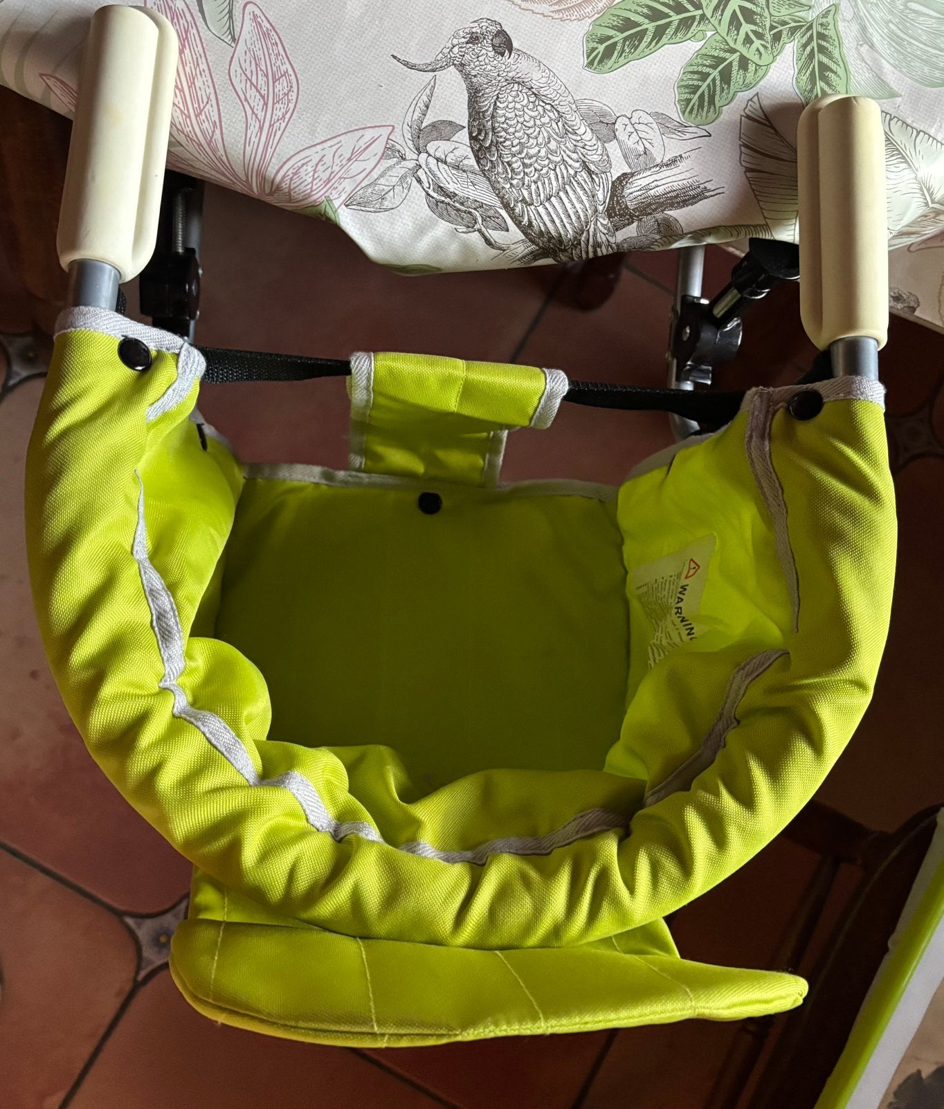 Stoeltje om aan tafel te hangen., Ophalen of Verzenden, Gebruikt, Hangstoel, Aanschuifbaar