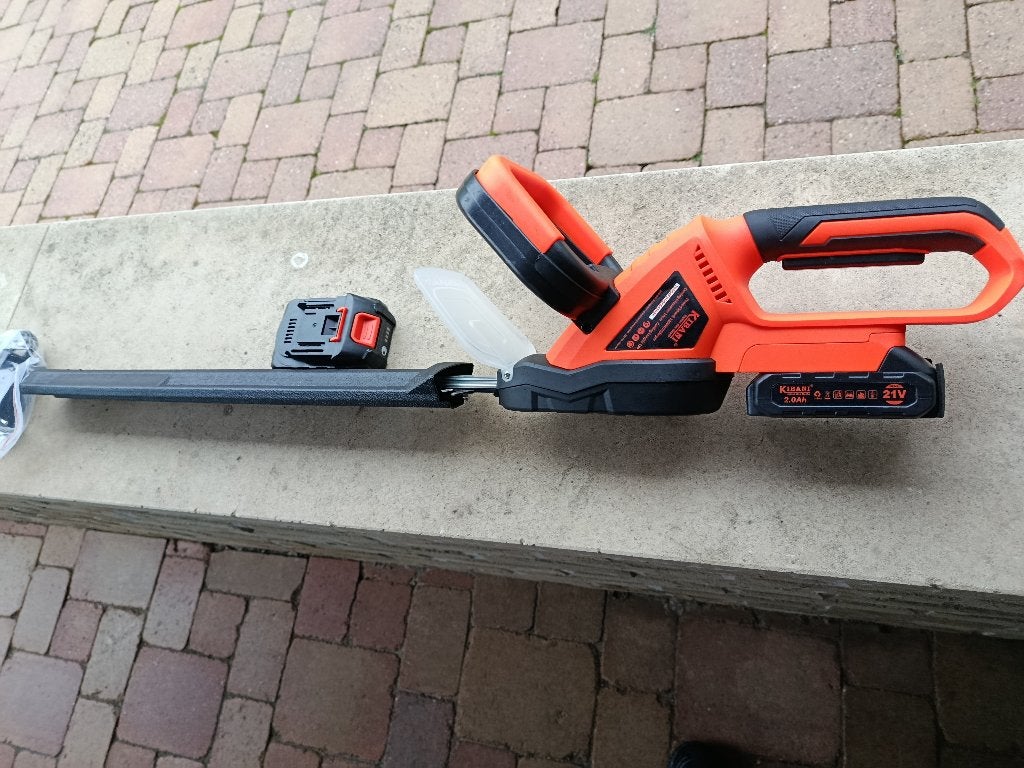 Nieuwe accu haagschaar met gratis slijpsteen bij, Tuin en Terras, Ophalen, Nieuw, Accu