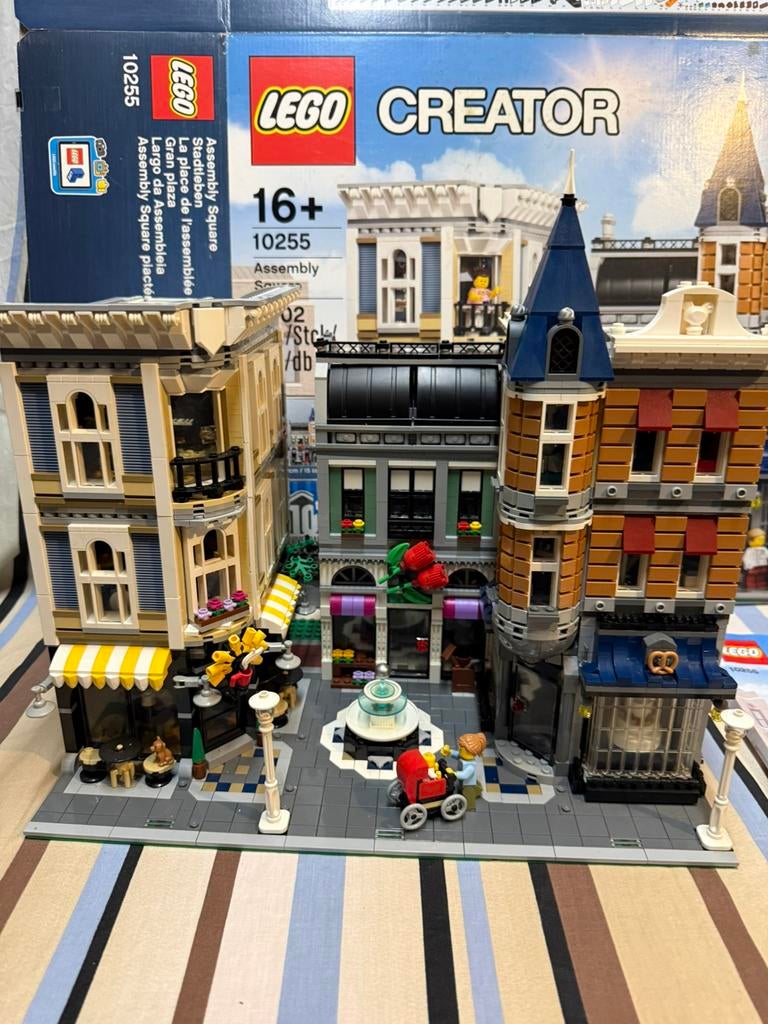 Lego Assembly Square 10255, Ophalen, Zo goed als nieuw, Lego