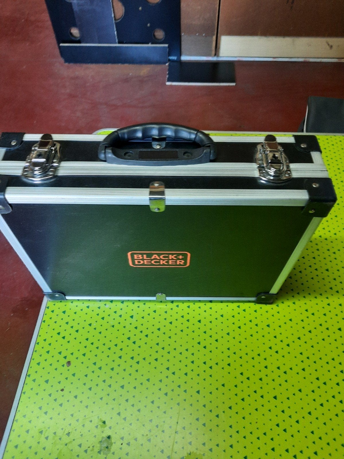 Black & Decker boormachine te koop., Ophalen, Boormachine