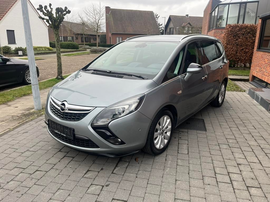 Opel Zafira 1.4 benzine Automaat, Auto's, Monovolume, Zwart, 4 cilinders, 164 g/km