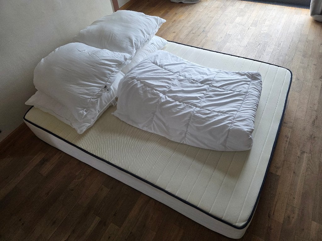 MATELAS UPSILON 160X200-30 CM - COUETTE 220X240 - OREILLERS, Matelas, Comme neuf, Enlèvement, 200 cm