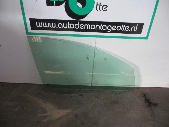 Vitre portière 4portes avant droite d'un Volkswagen Golf (G, Autos : Pièces & Accessoires, -, Utilisé, -, -