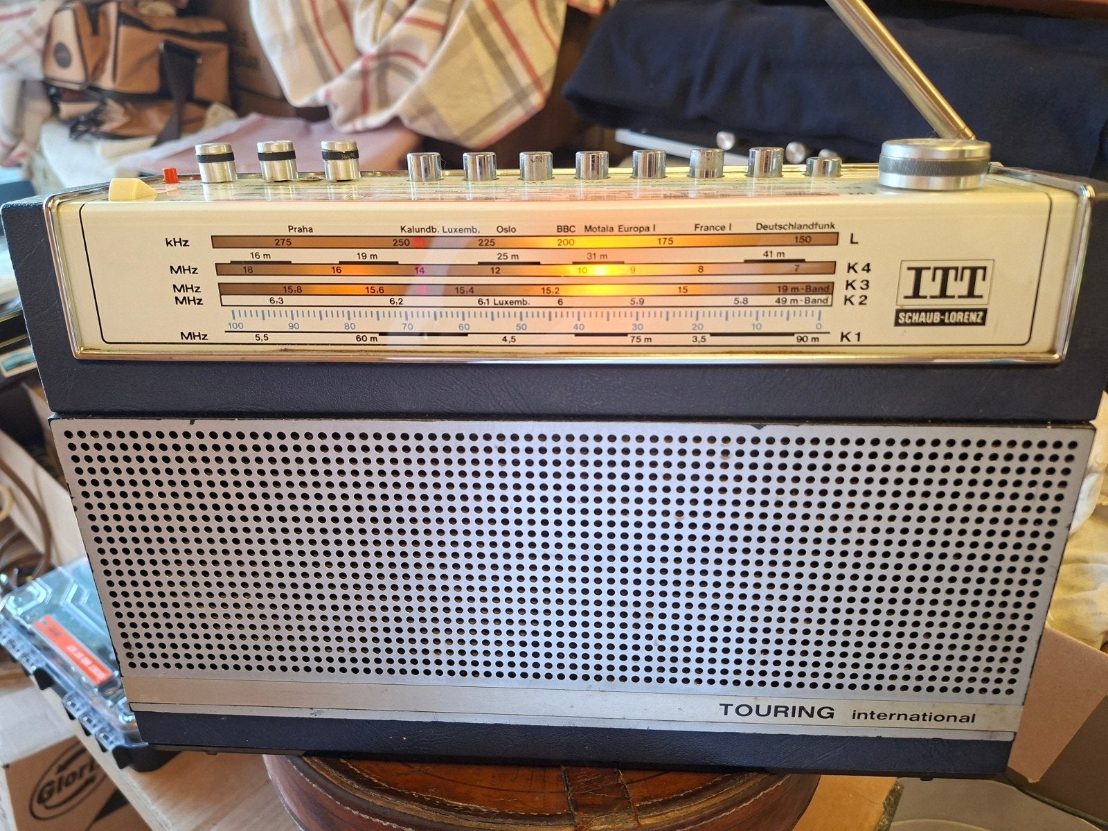 rare , radio ITT touring 103 international 1971 bleue, Enlèvement ou Envoi, Radio