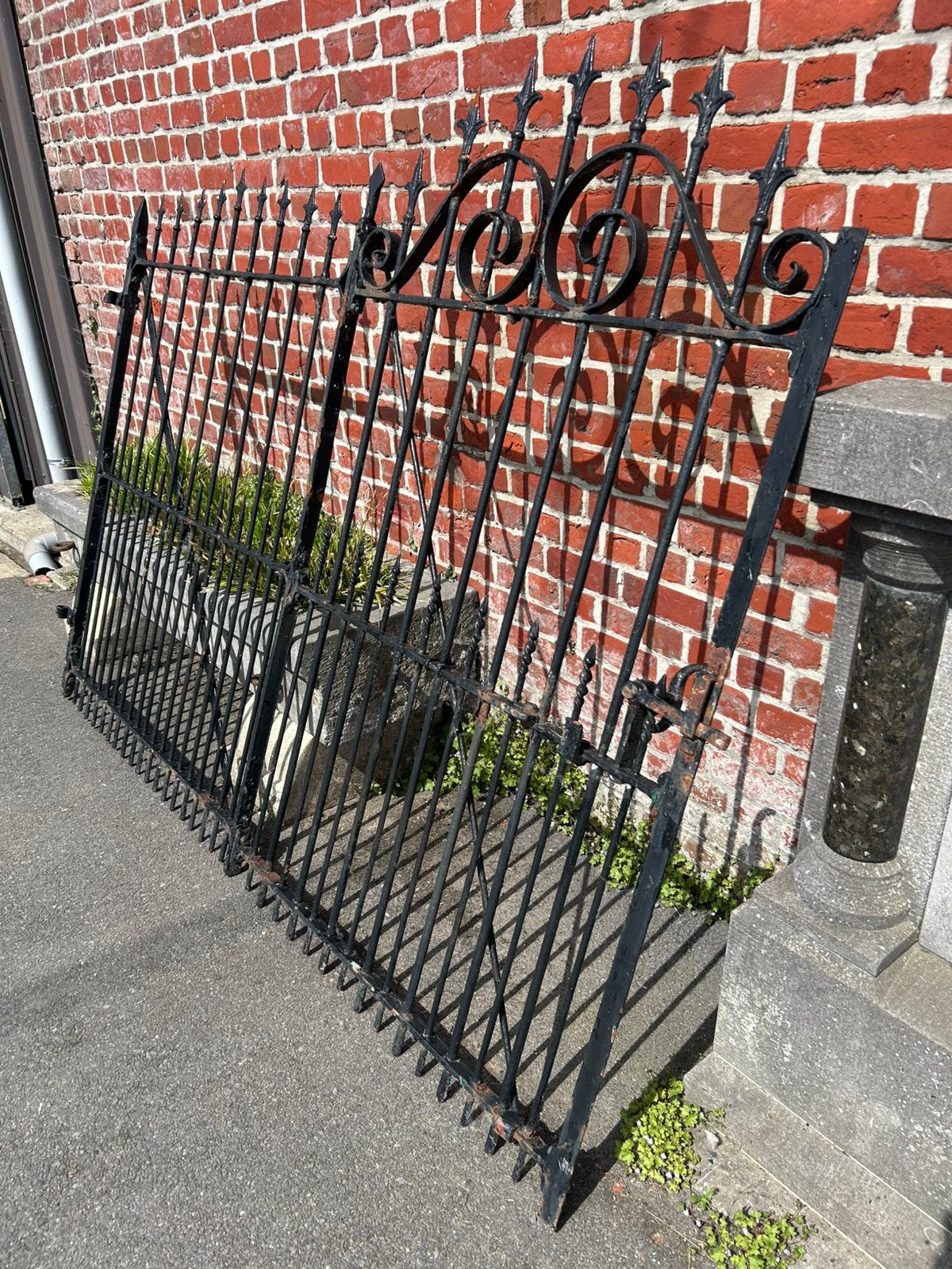 Mooi antiek hekken vol smeedijzeren 2m50 breed, Tuin en Terras, Ophalen, Gebruikt, IJzer, Tuinhek